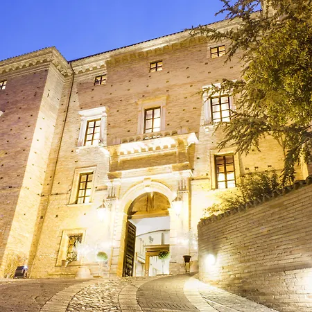 Castello Chiola Dimora Storica Hotel Loreto Aprutino