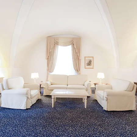 Hotel Castello Chiola Dimora Storica 4*