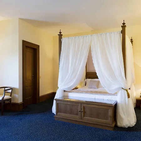 Hotel Castello Chiola Dimora Storica 4*