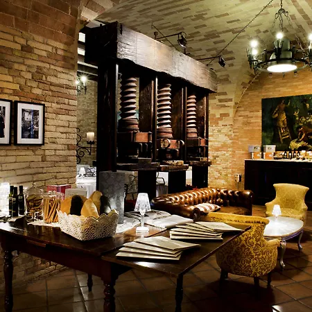 Hotel Castello Chiola Dimora Storica Loreto Aprutino