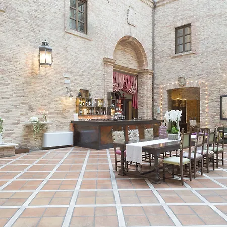 Castello Chiola Dimora Storica Hotel