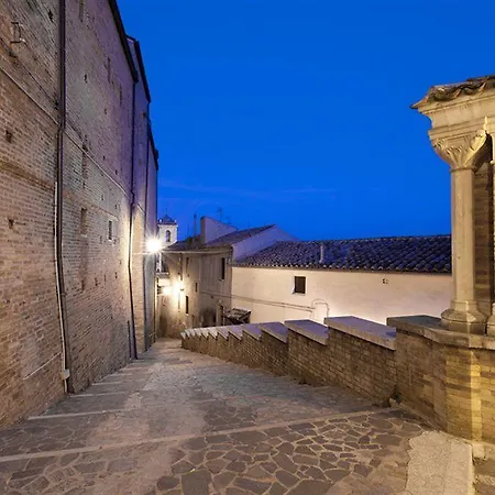 Castello Chiola Dimora Storica 4* Loreto Aprutino