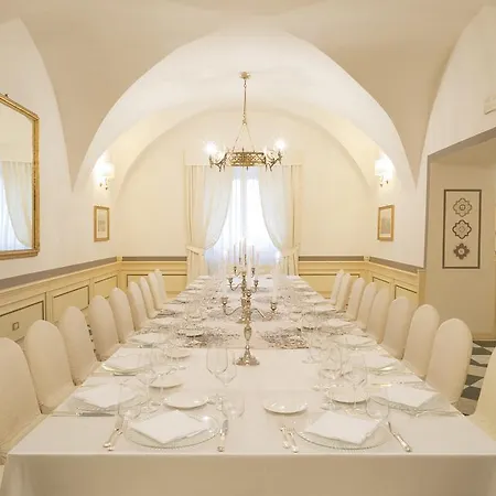 Hotel Castello Chiola Dimora Storica 4*