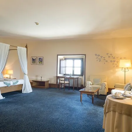 Castello Chiola Dimora Storica Hotel Loreto Aprutino