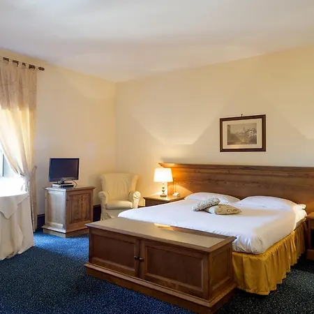 Castello Chiola Dimora Storica Hotel 4*