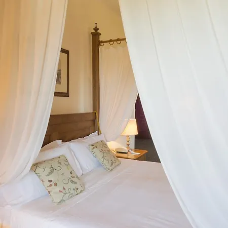 Castello Chiola Dimora Storica 4* Loreto Aprutino