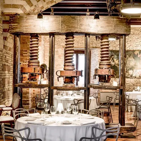 酒店 Castello Chiola Dimora Storica 4*