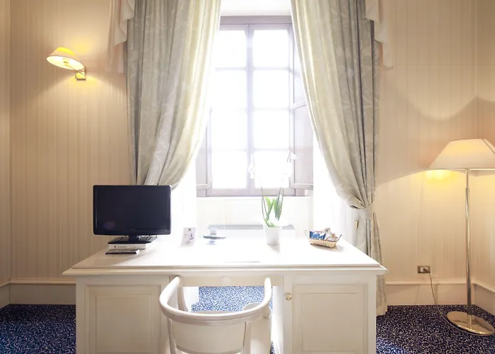 Castello Chiola Dimora Storica Hotel Loreto Aprutino