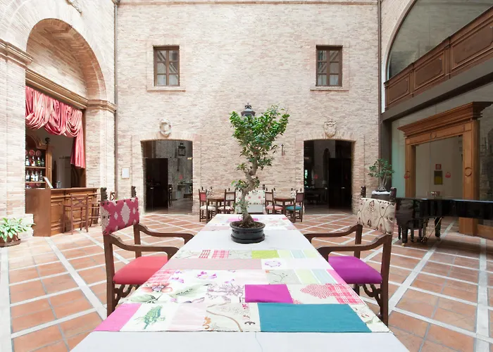 Castello Chiola Dimora Storica Hotel Loreto Aprutino