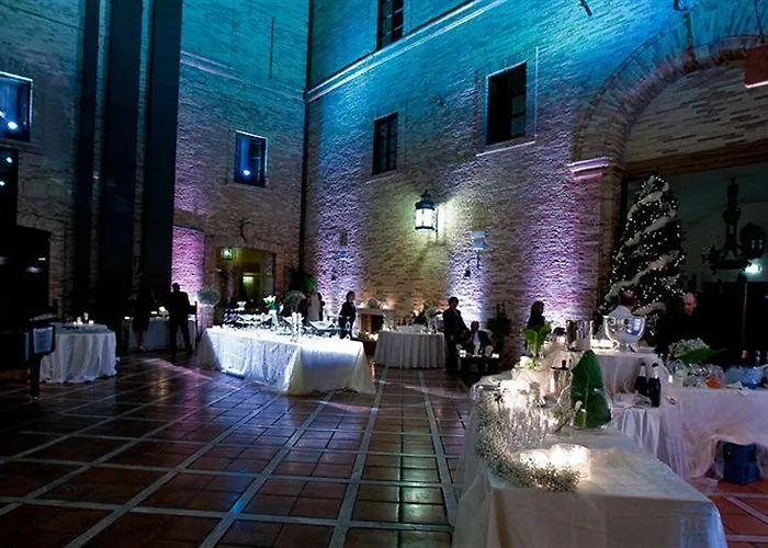 Castello Chiola Dimora Storica Hotel Loreto Aprutino