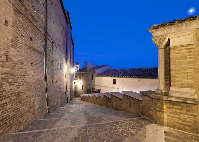 Castello Chiola Dimora Storica 4* Loreto Aprutino