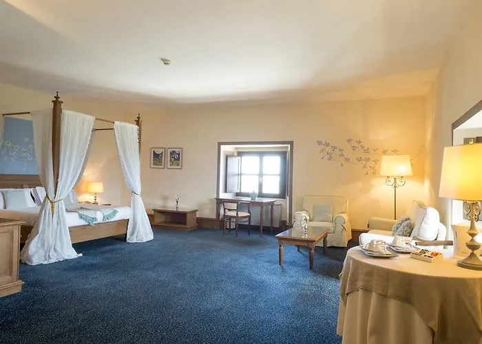 Castello Chiola Dimora Storica Hotel Loreto Aprutino