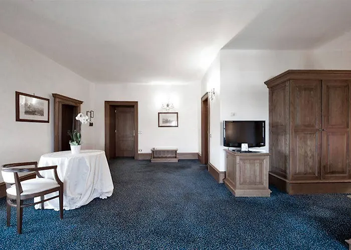 Castello Chiola Dimora Storica 4* Loreto Aprutino